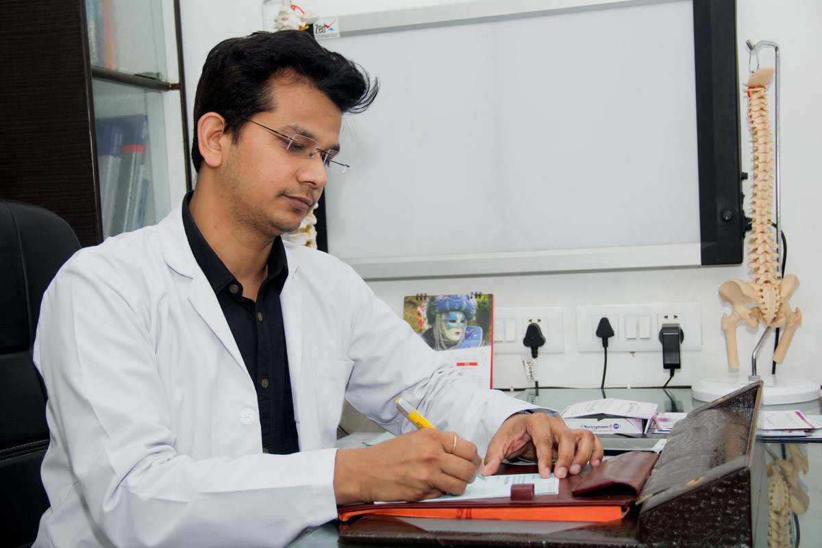Dr Shailesh Jain at Arihant Neuro Spine