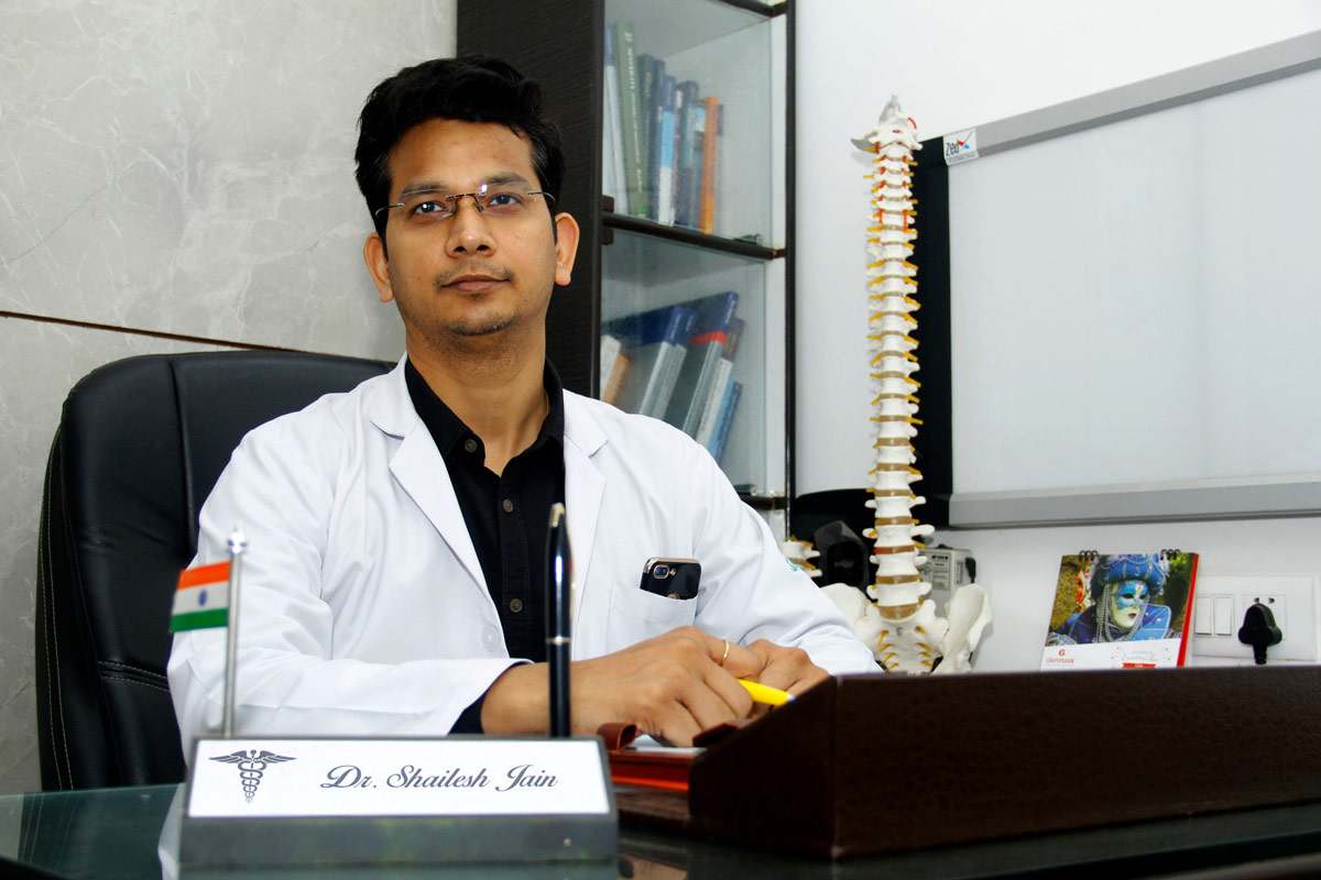 Dr Shailesh Jain - Top Neurosurgeon in Delhi